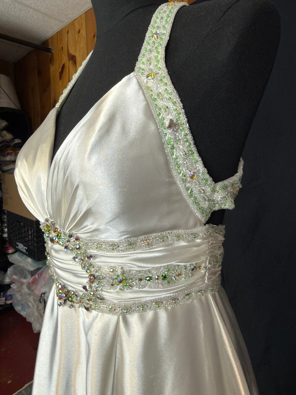 Alyce Designs Vintage Beaded Satin Floral Halter Dress Size 6 Formal Prom
